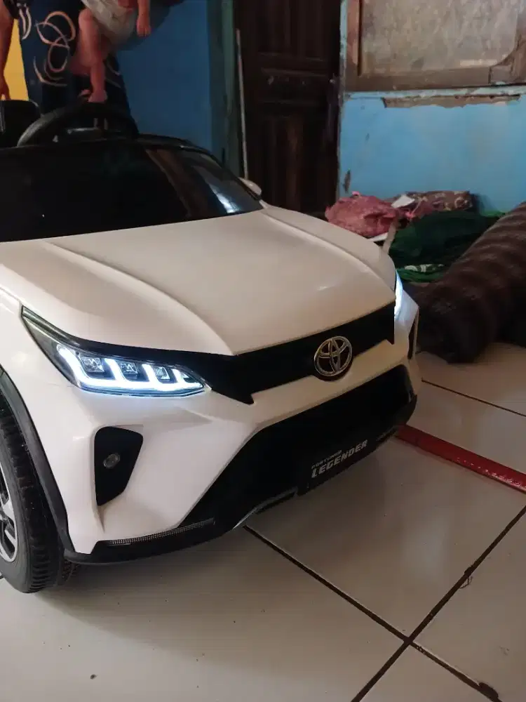 Mobil toyota fortuner