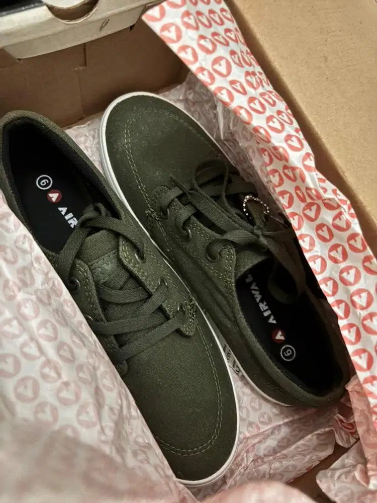 Sepatu airwalk bianca army green BNIB