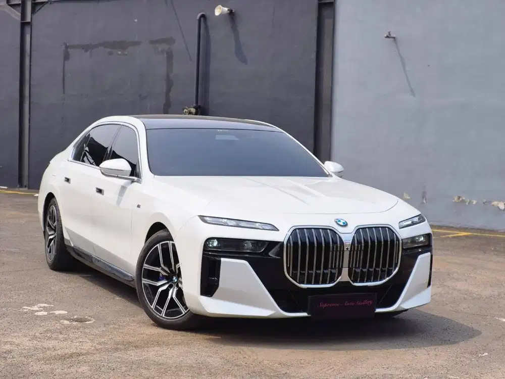 BMW 735i M-Sport NIK 2024