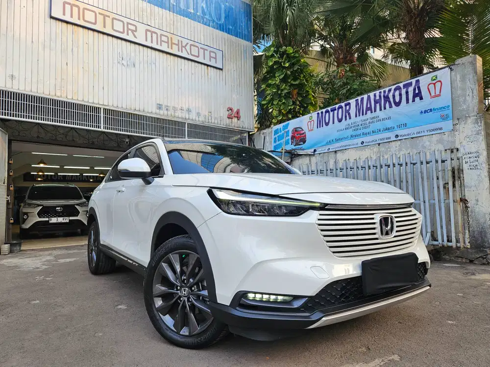 Honda HRV 1.5 E SE Special Edition Sensing 2023 nik 2022 putih white