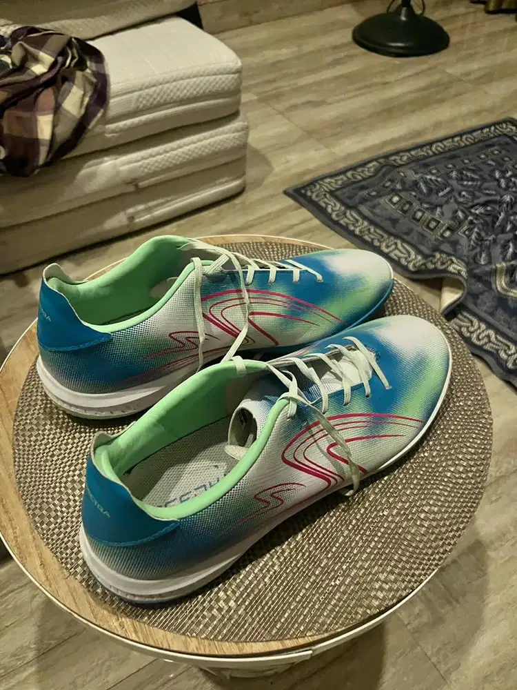 Jual sepatu futsal