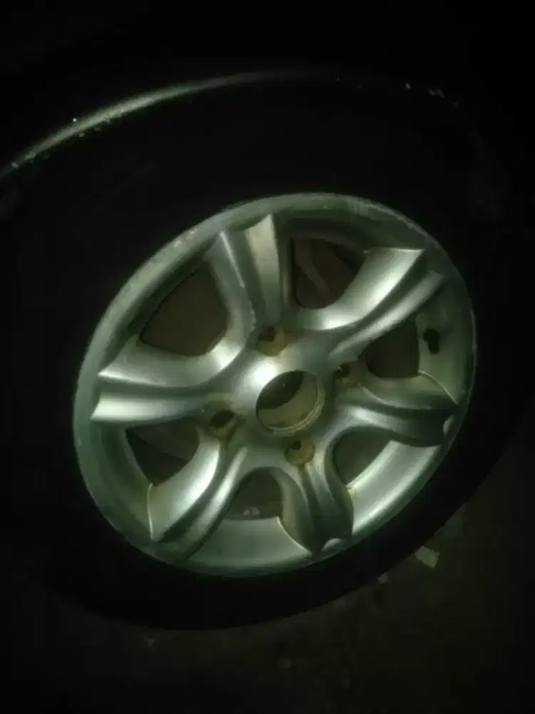 Jual velg Peugeot 505 pcd140 ring15 ada 4 pcs lokasi cilebut