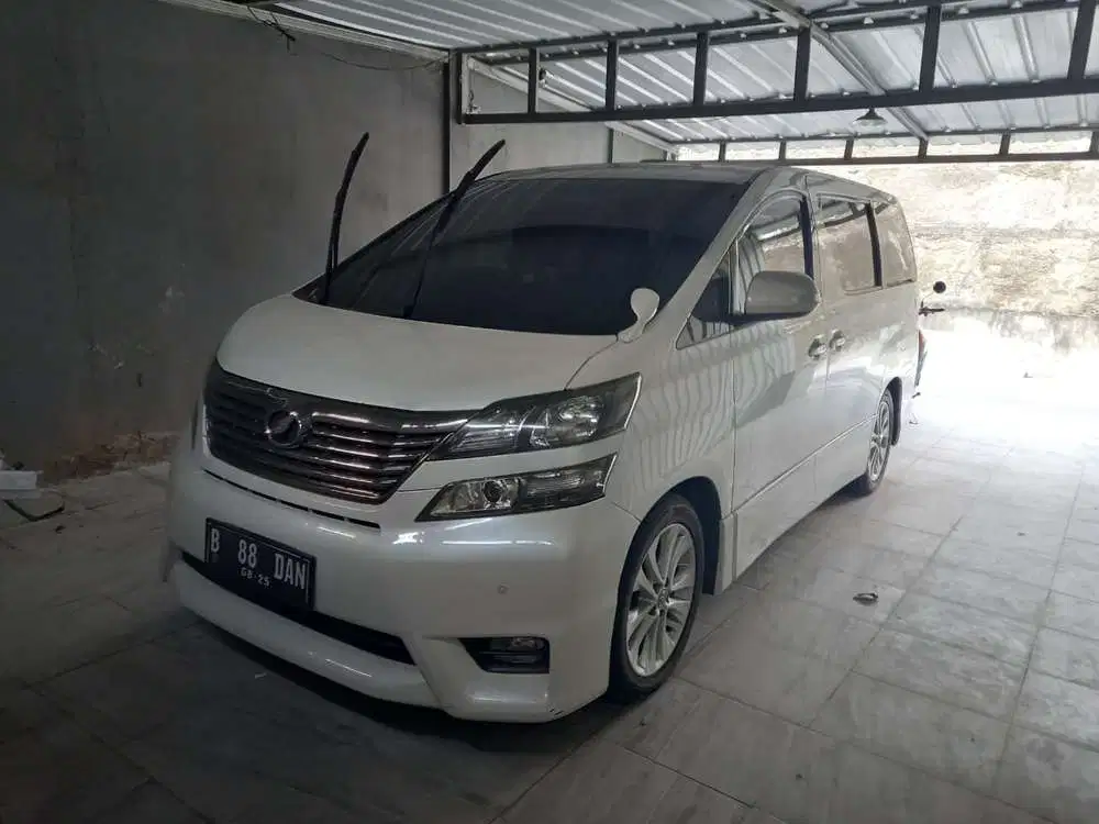 Dijual Toyota Vellfire Z 2010 (Putih Istimewa)