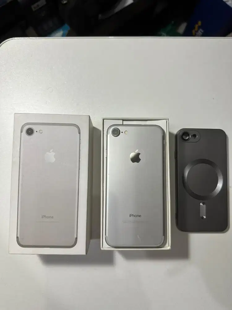 Dijual iPhone 7 silver 128 GB