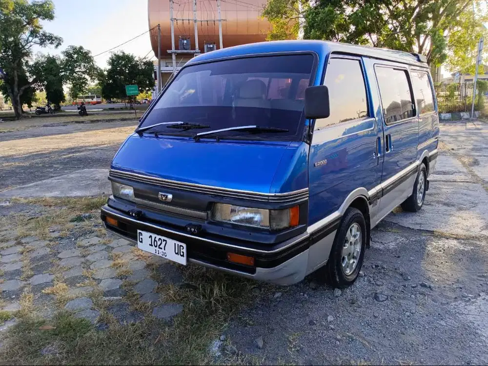Mazda e2000 tahun 1997 antik