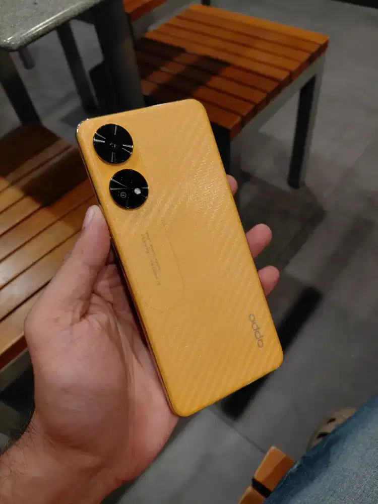 Oppo reno 8t 4G 8/256 lengkap mulusPOL normal bs tt