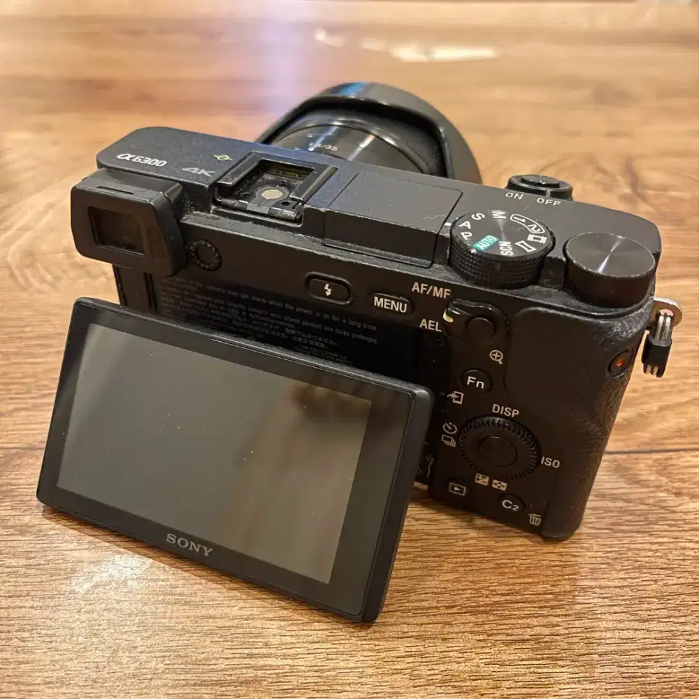 Kamera Sony A6300 + Lensa 35mm