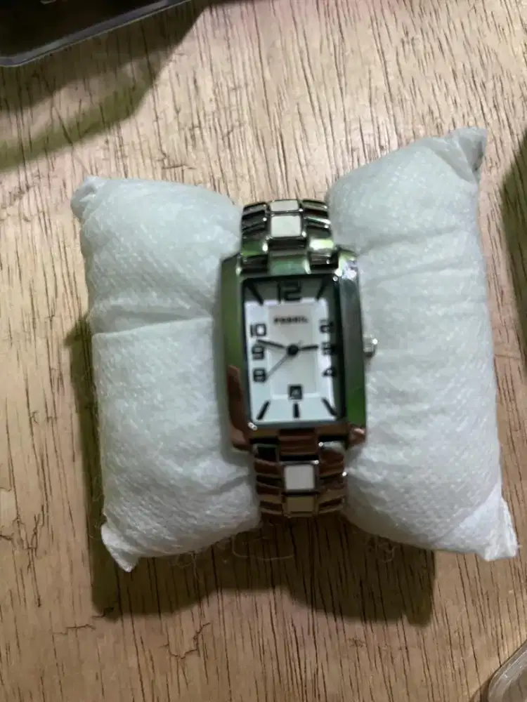 Jam Preloved fossil good kondisi