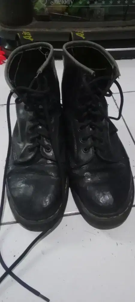 Docmart 8hole size 40