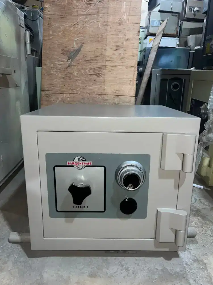 Brankas/Brangkas SargentSafe Patriot Size I