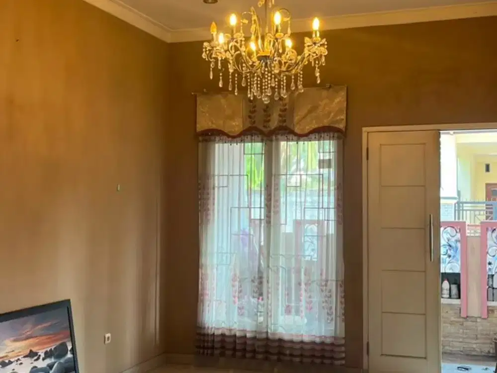 Dijual Rumah Tengah Kota di Sulfat Malang dkt taman sulfat sulfat agung sulfat bmw 10 menit ke exit toll sawojajar