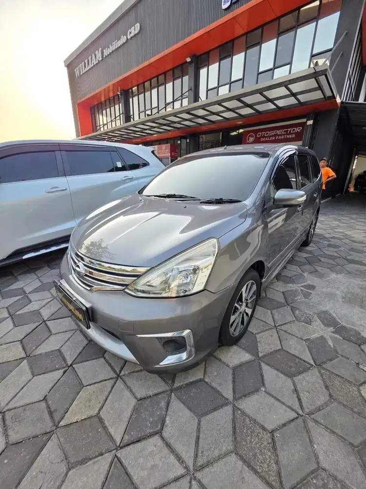 Nissan Grand Livina XV Matic Tahun 2017