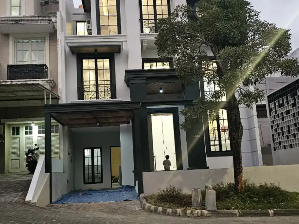 Rumah dijual cepat rumah baru modern clasik Citra Garden City semi furnish mewah plus kolam renang dkt exit toll sawojajar gribig