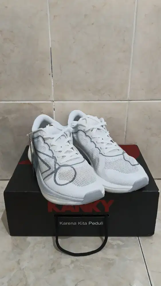 Sepatu Running Kanky Story Shingen V2, Original, Baru, Size 42 .