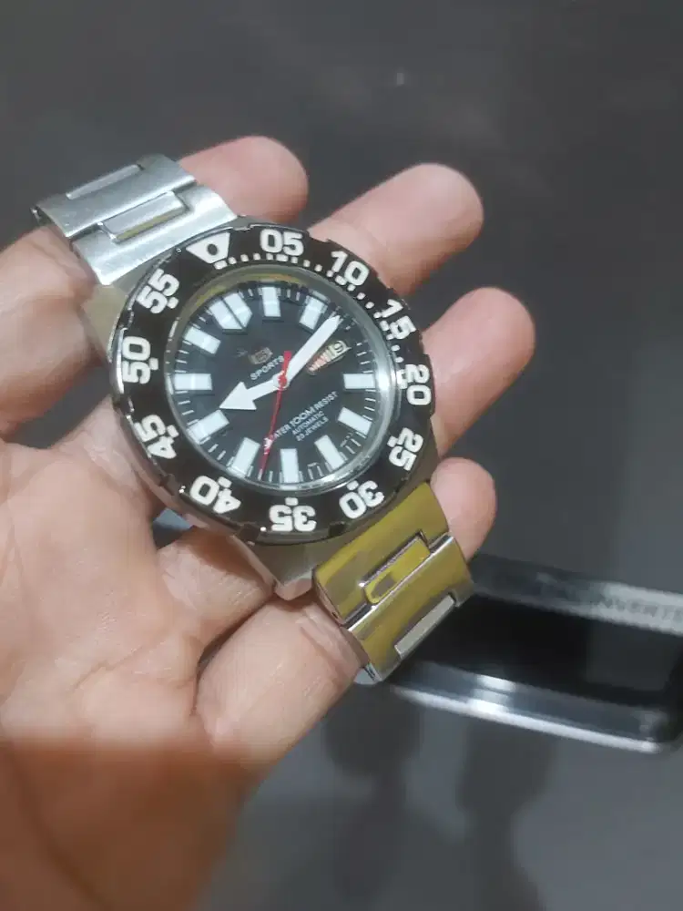 Seiko 5 sport Monster SNZ51K1