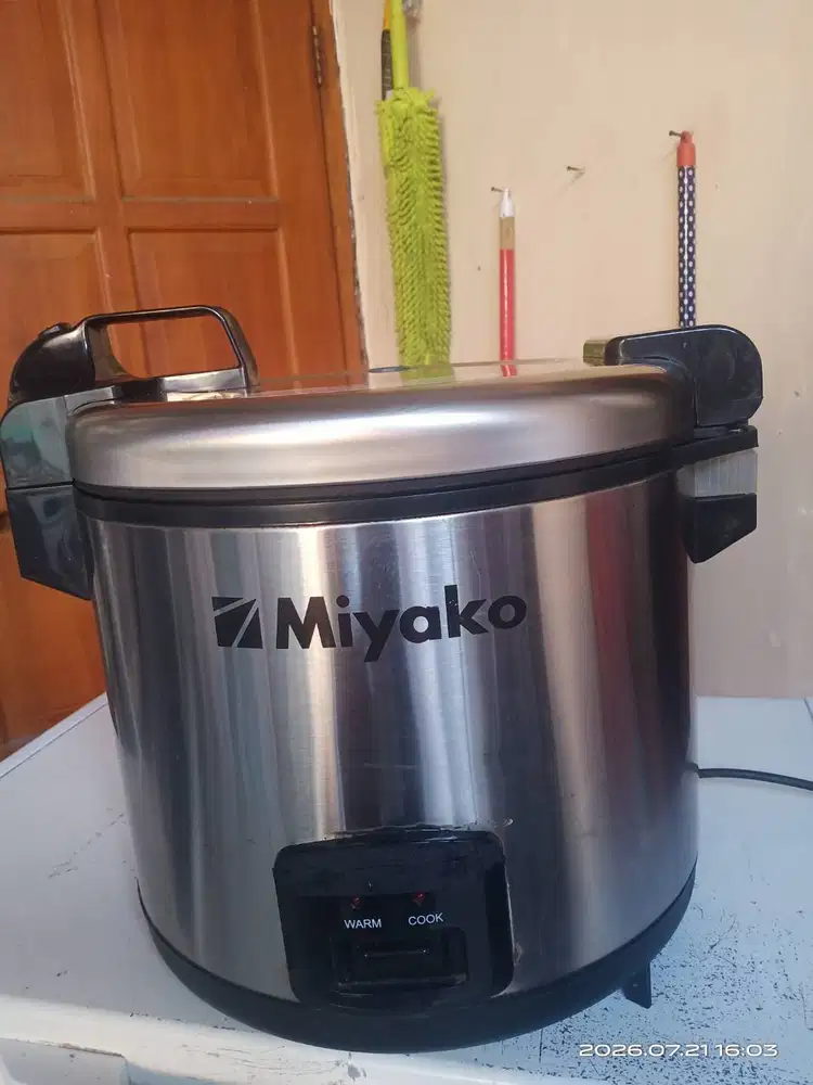 Magic com merek Miyako 5L