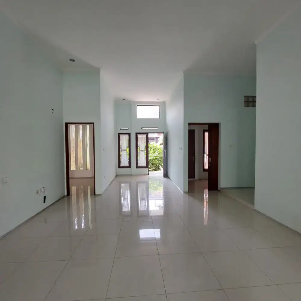 Rumah nyaman di permata jingga malang