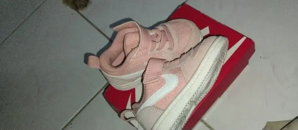 Dijual sepatu anak Nike original