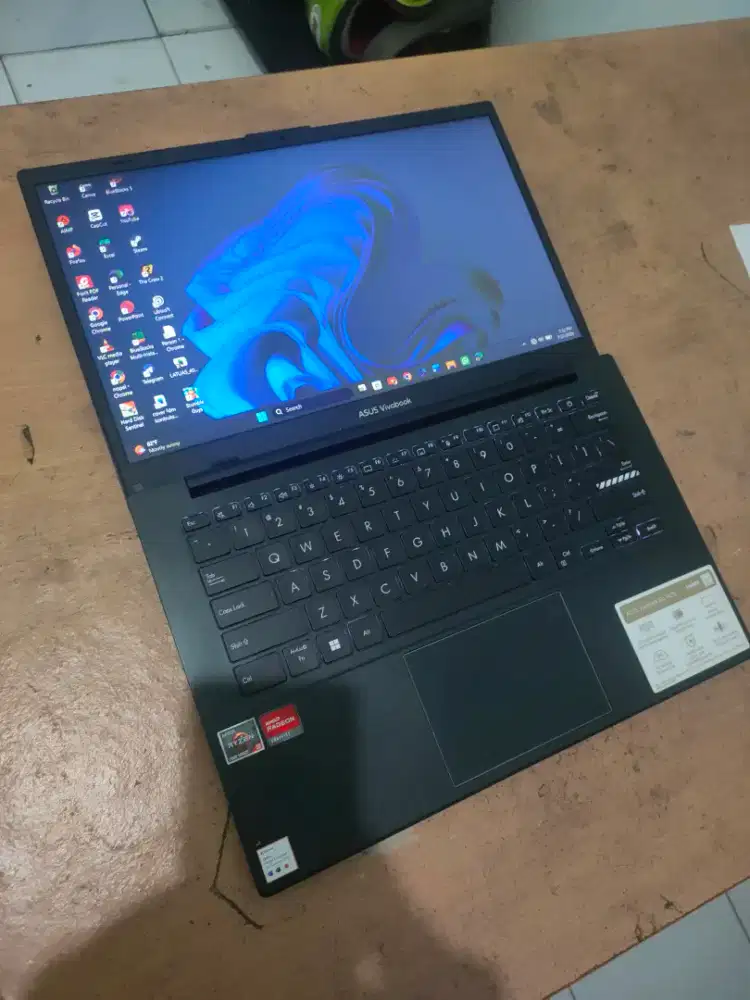 Laptop Asus Vivobook Go14/15 E1404FA-FHD351
Amd Ryzen 3 7320U
Ram 8gb