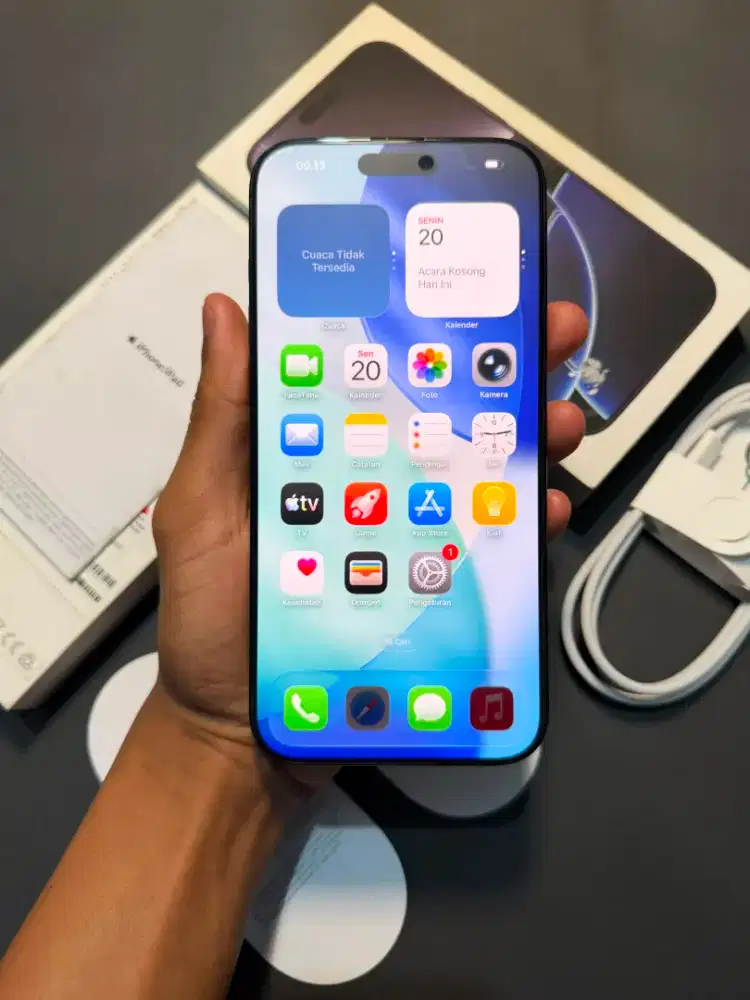 iPhone 16 pro max black titanium