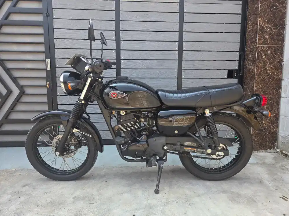 Kawasaki W175 tahun 2021