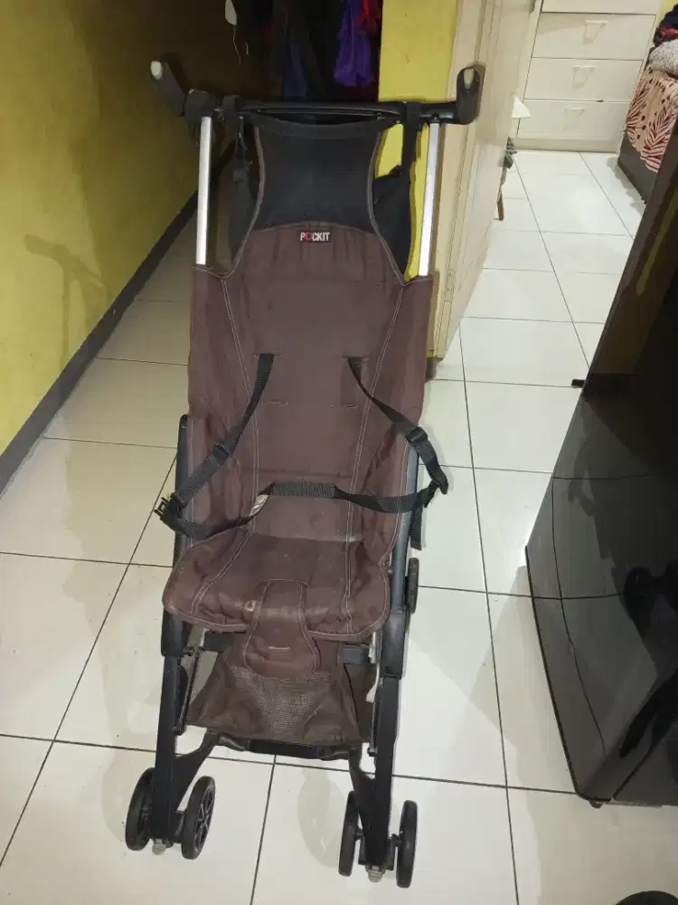 Stroller pock it brown