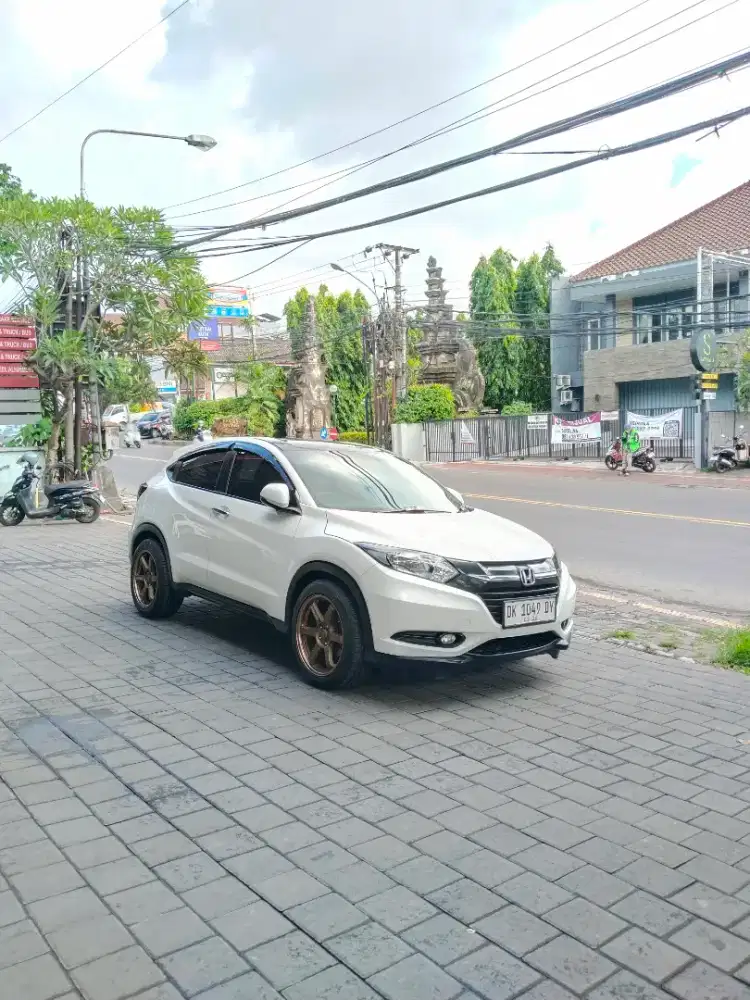 HONDA HR-V E CVT 2018 ASLI BALI LOW KM GANTENG