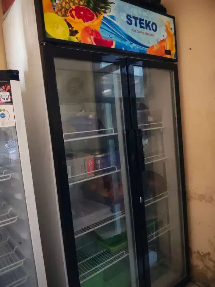 Showcase Usaha 2 pintu