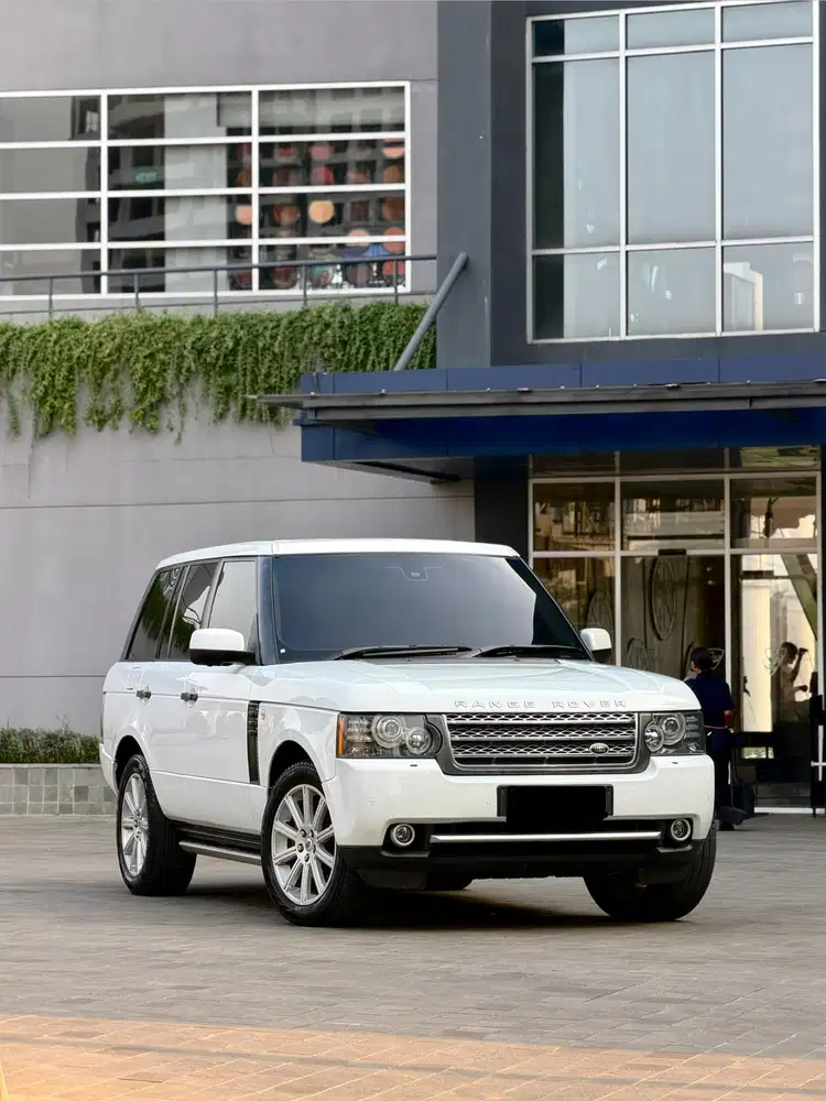CASH Range Rover Vogue 5.0 2011 AUTOBIOGRAPHY LIKE NEW