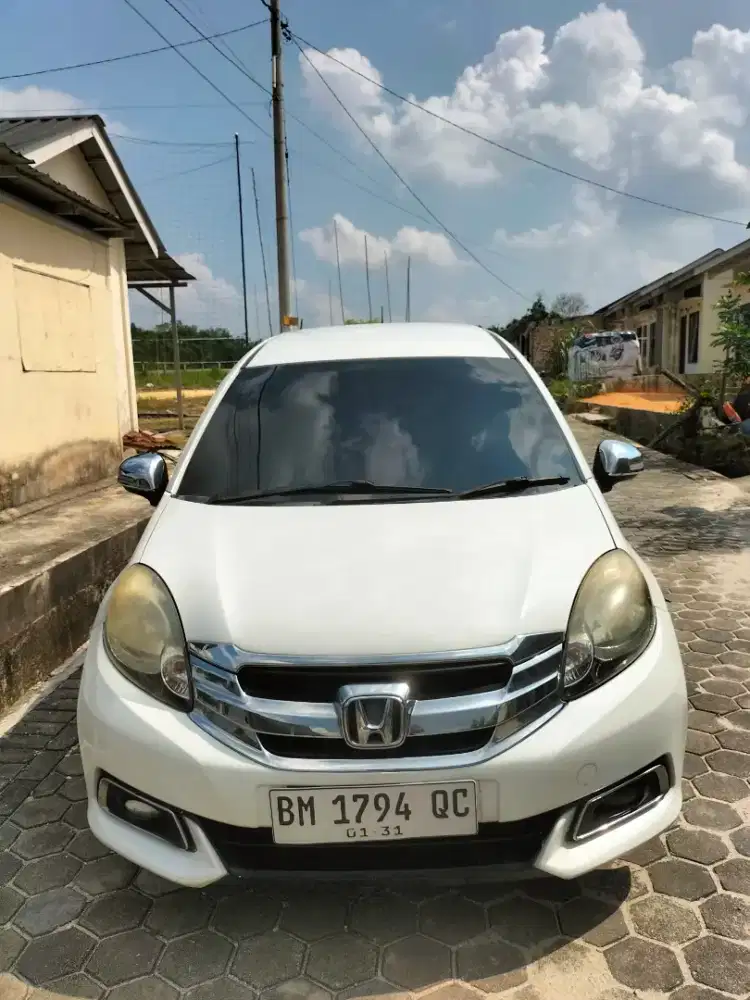 DI JUAL HONDA MOBILIO TIPE E CVT PRESTIGE  TAHUN 2015