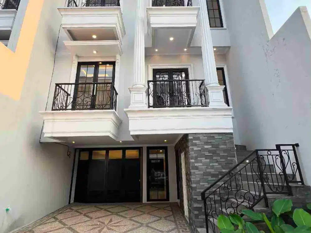 Di Jual  2 Unit Townhouse Eksklusif Puri Jagakarsa 1 Jakarta Selatan