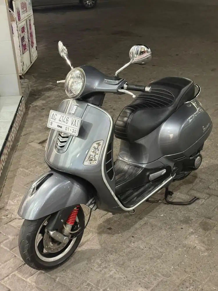Vespa GTS 150 2014 Plat AG nganjuk tangan pertama