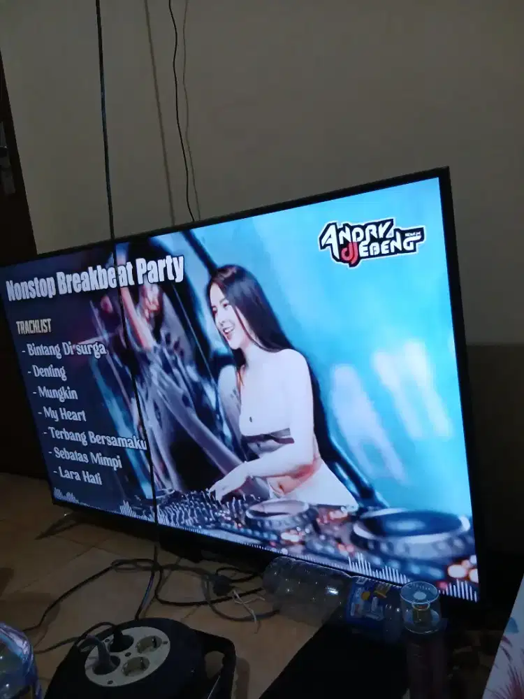 TV POLYTRON 50 inc
