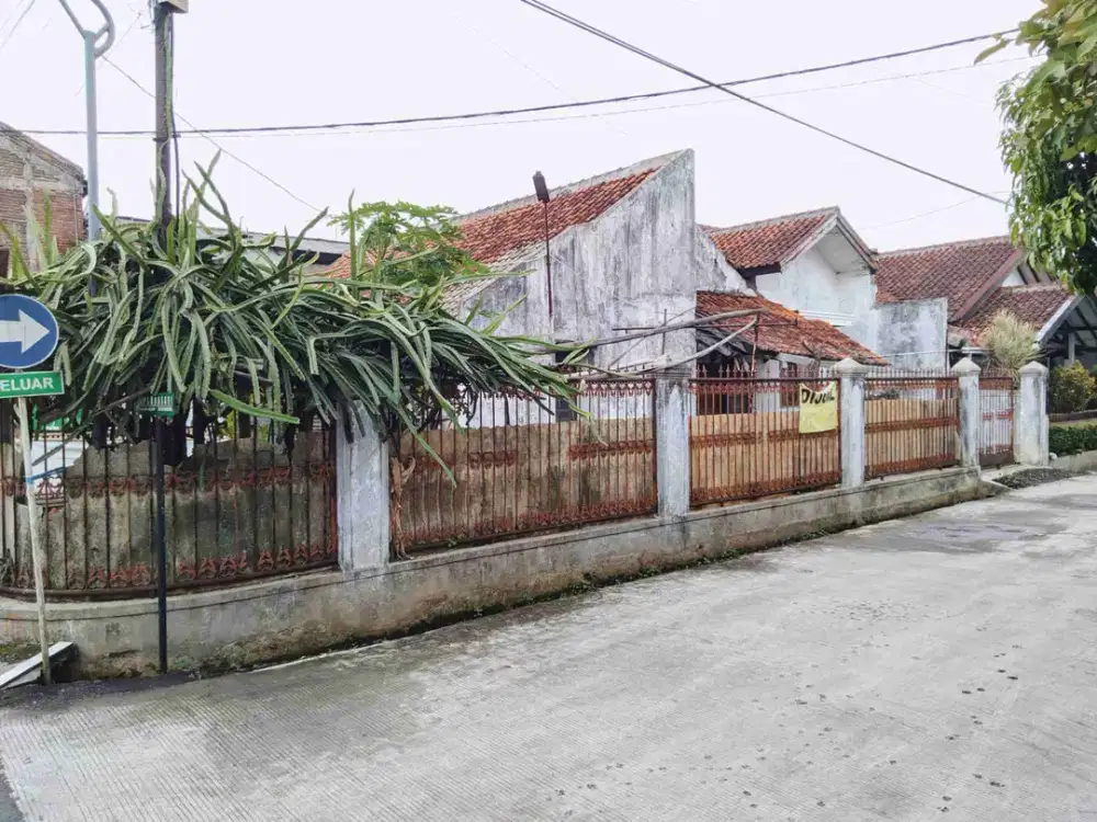 JUAL RUMAH HOOK HITUNG TANAH CISARANTEN