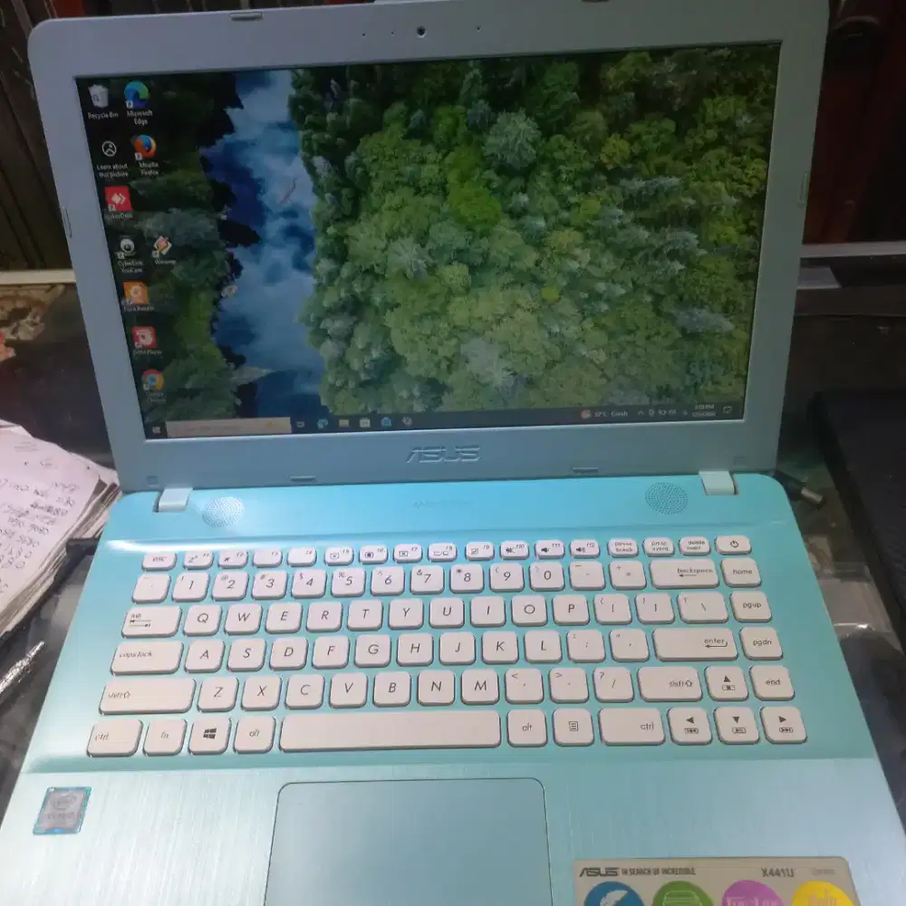 Laptop asus x441u