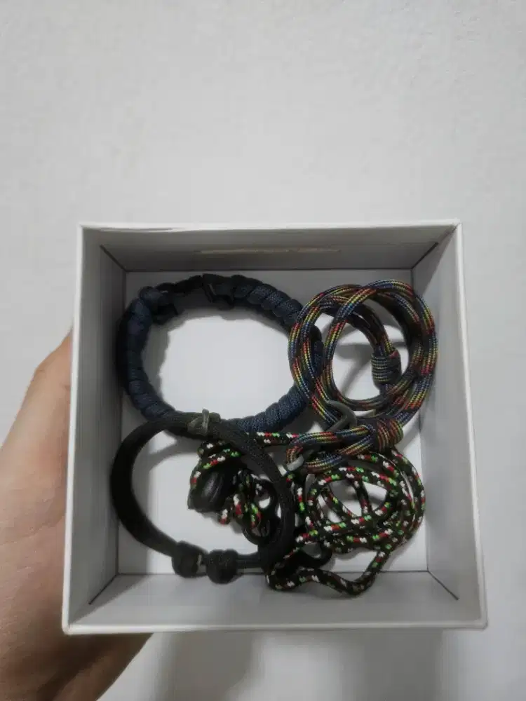 Aksesoris gelang
