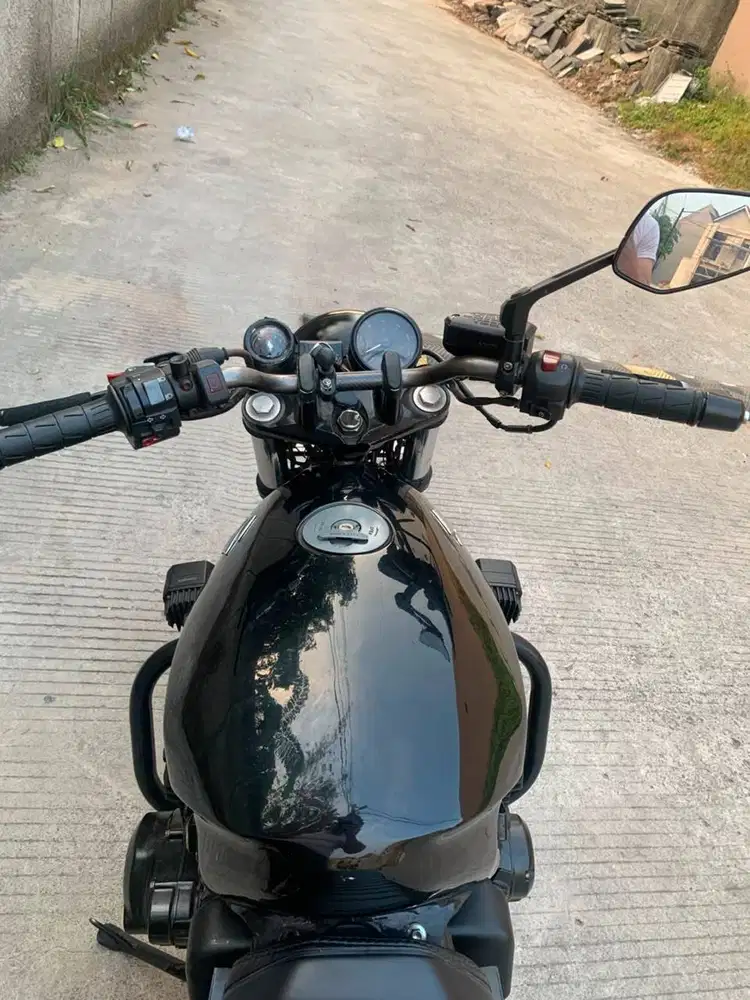 GSX 750 Police Custom Neo Caferacer Scrambler