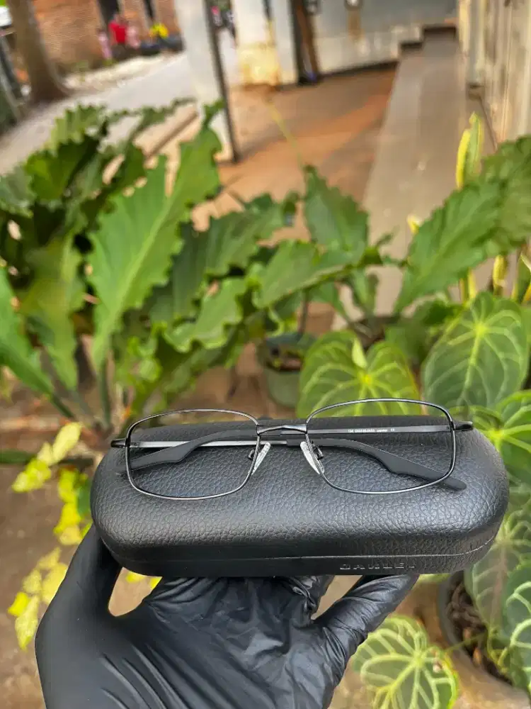Frame kacamata Second Original

Merek [ OAKLEY C-WIRE ]