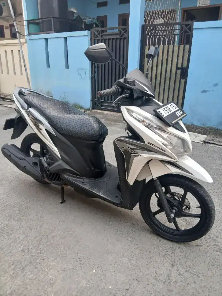 Honda Vario fi 125 KZR thun 2013 lengkap pajak idup tinggal pakai
