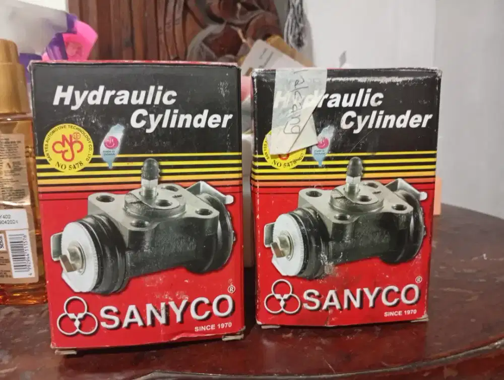 Hydraulic cylinder atau master rem depan belakang toyota Dyna