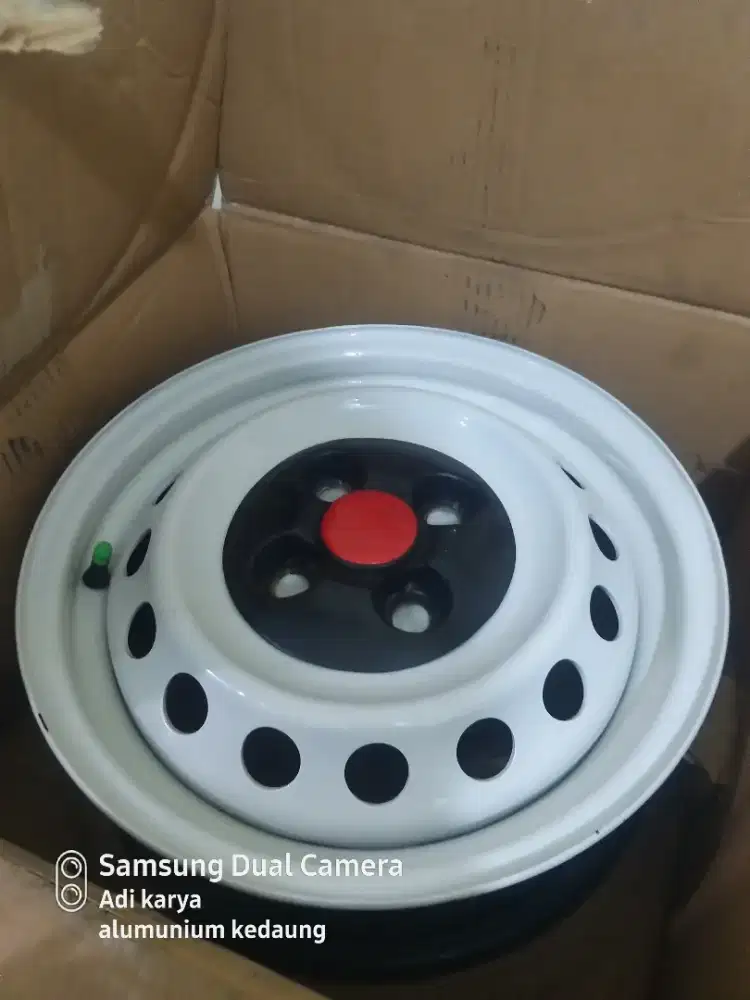 Velk kaleng r 14 pcd 4x100