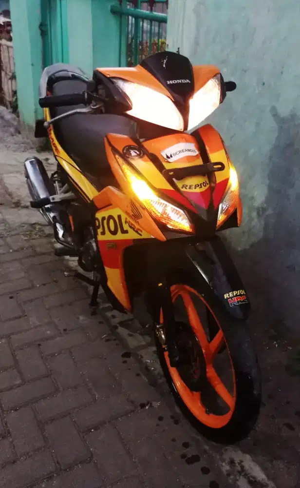 Honda Blade Repsol 125 Kumplit Thn 2016 Original Istimewa