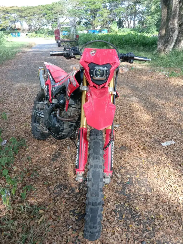 Dijual motor crf v150L