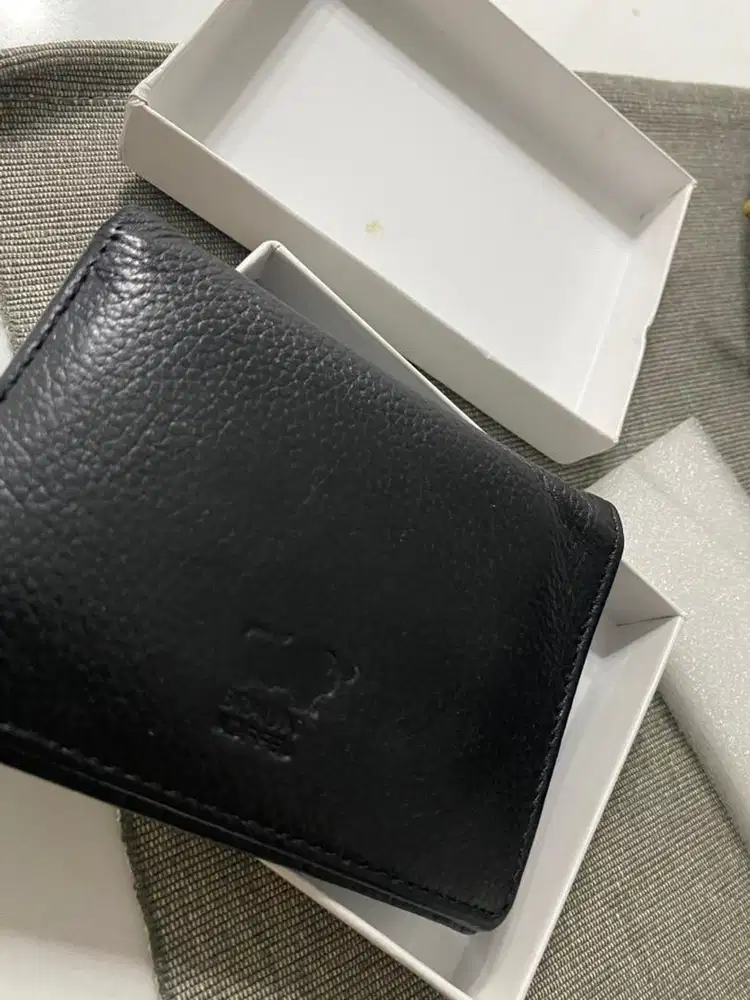 Dompet pria bagus