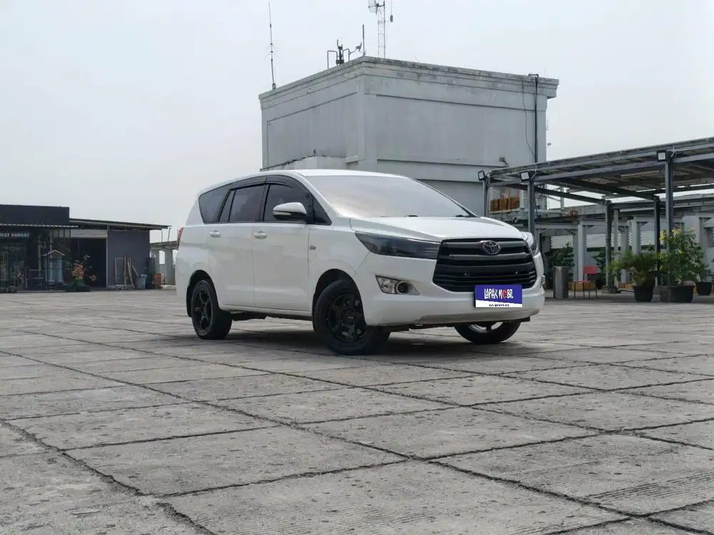 Toyota Innova Reborn 2.0 G Manual Bensin MT 2016 Putih KM 134RB