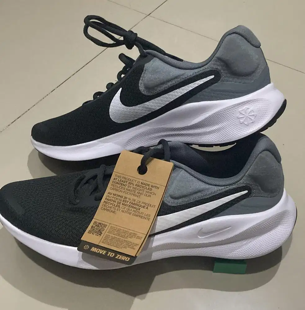 Sepatu Nike revolution 7 new