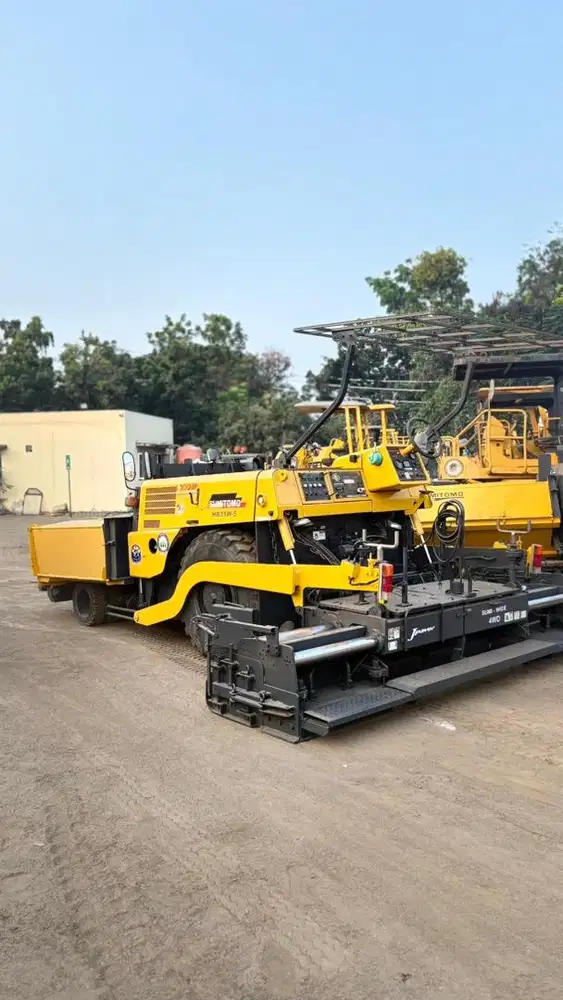 Asphalt Finisher Sumitomo HB31-5: Wide 3 m. Ex Japan !