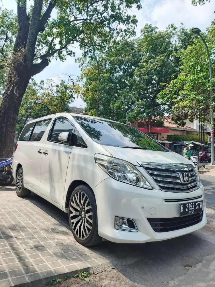 Toyota Alphard 2012 Bensin
