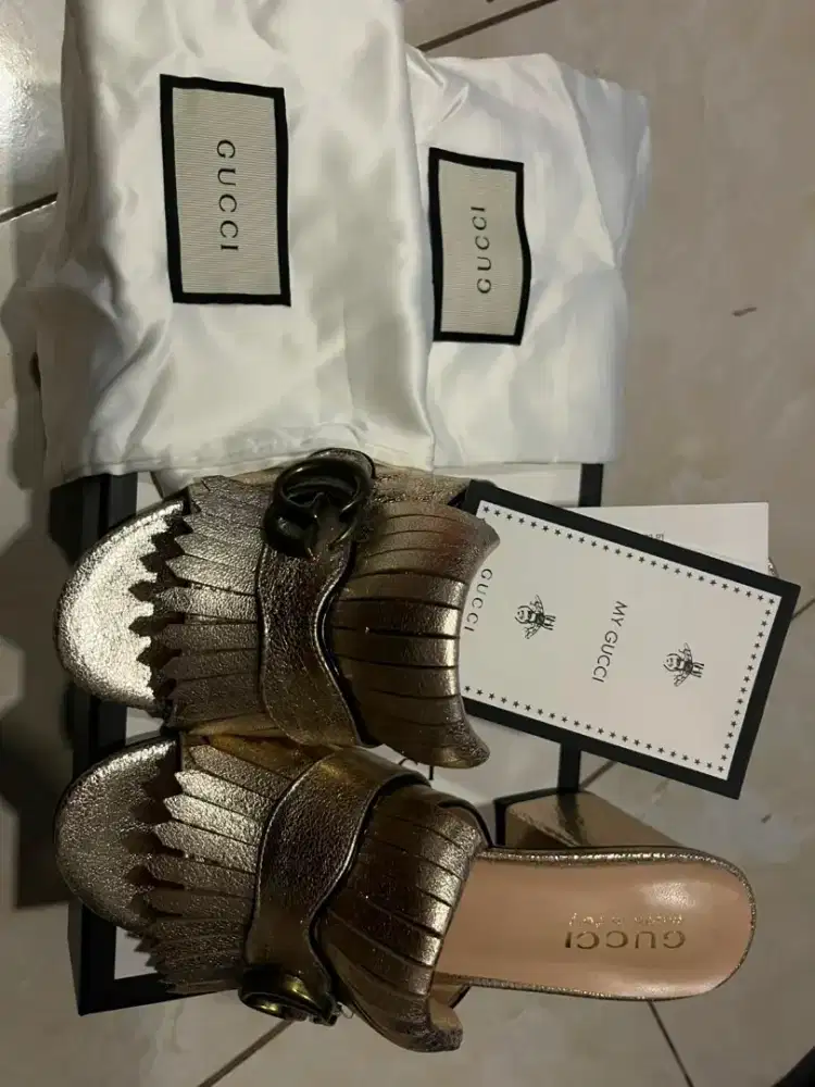 Gucci Heels pesta gold