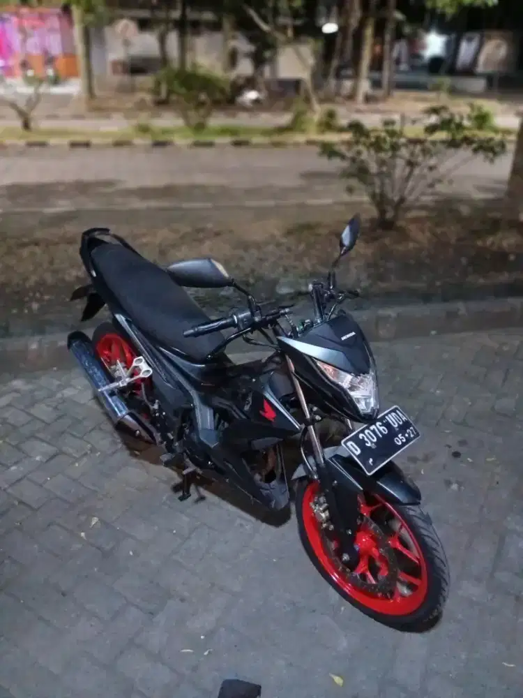 Honda sonic 150r Tahun 2017